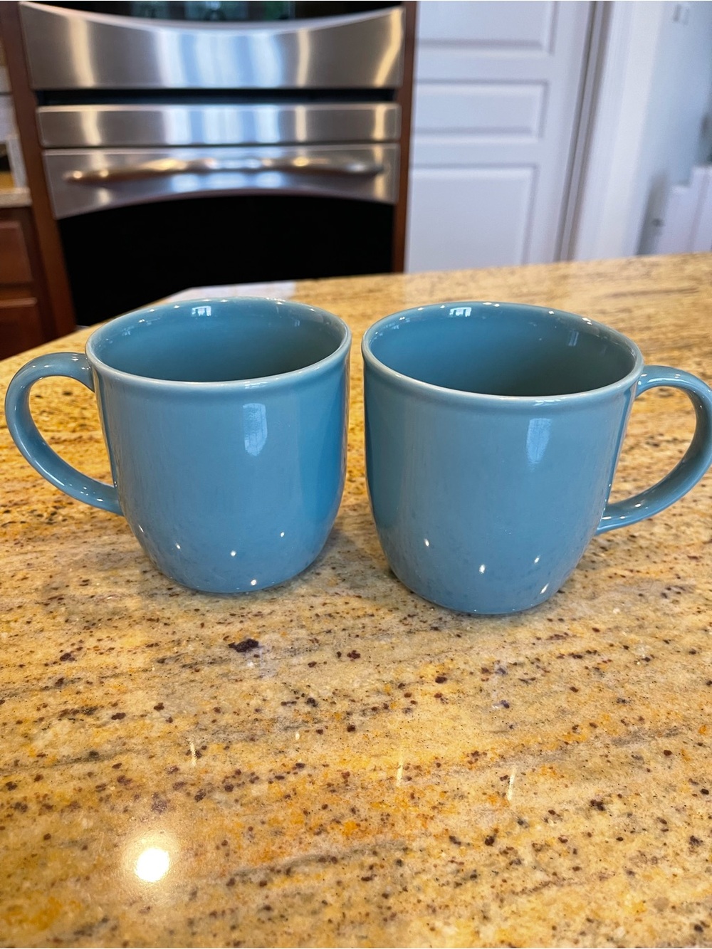 Williams Sonoma, PACIFICA TEAL BLUE, Set of 2 Mugs, very good condition!